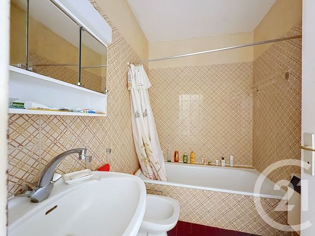 Appartement T2 à vendre - 2 pièces - 55.0 m2 - VILLENEUVE LOUBET - 06 - PROVENCE-ALPES-COTE-D-AZUR - Century 21 Marina Baie Des Anges