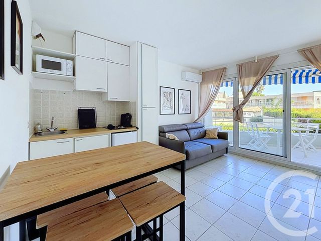 Appartement Studio Cabine à louer VILLENEUVE LOUBET