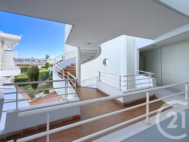 Appartement Studio Cabine à louer - 1 pièce - 24.66 m2 - VILLENEUVE LOUBET - 06 - PROVENCE-ALPES-COTE-D-AZUR - Century 21 Marina Baie Des Anges