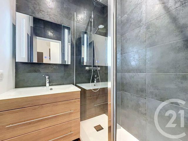 Appartement T2 à louer - 2 pièces - 36.0 m2 - VILLENEUVE LOUBET - 06 - PROVENCE-ALPES-COTE-D-AZUR - Century 21 Marina Baie Des Anges