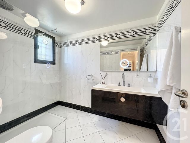 maison à vendre - 6 pièces - 245.0 m2 - VILLENEUVE LOUBET - 06 - PROVENCE-ALPES-COTE-D-AZUR - Century 21 Marina Baie Des Anges