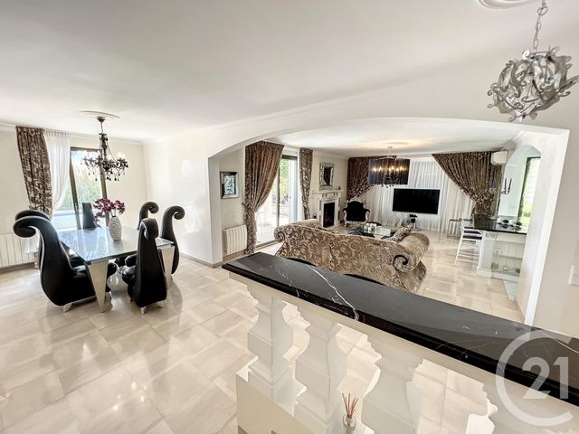 maison à vendre - 6 pièces - 245.0 m2 - VILLENEUVE LOUBET - 06 - PROVENCE-ALPES-COTE-D-AZUR - Century 21 Marina Baie Des Anges
