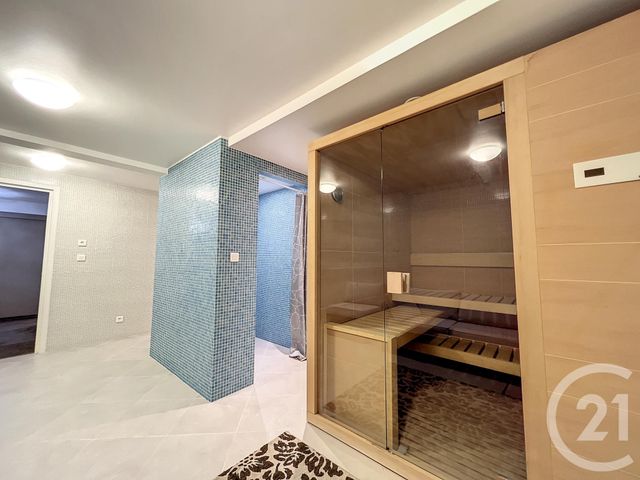 maison à vendre - 6 pièces - 245.0 m2 - VILLENEUVE LOUBET - 06 - PROVENCE-ALPES-COTE-D-AZUR - Century 21 Marina Baie Des Anges