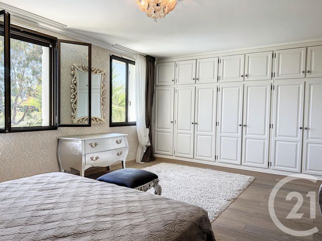 maison à vendre - 6 pièces - 245.0 m2 - VILLENEUVE LOUBET - 06 - PROVENCE-ALPES-COTE-D-AZUR - Century 21 Marina Baie Des Anges
