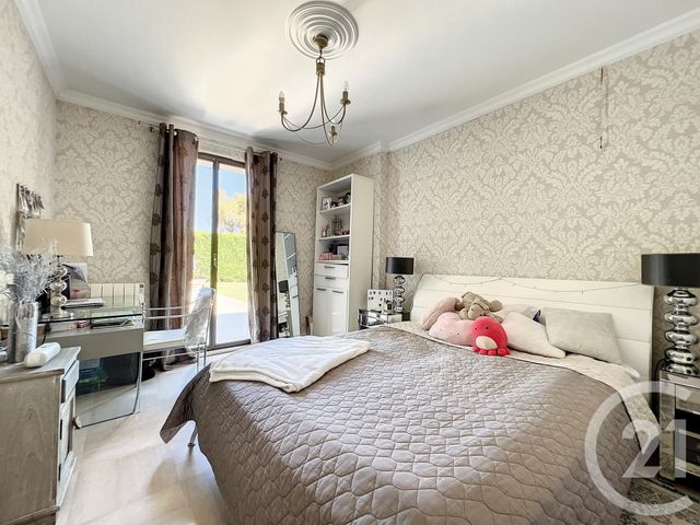 maison à vendre - 5 pièces - 161.0 m2 - VILLENEUVE LOUBET - 06 - PROVENCE-ALPES-COTE-D-AZUR - Century 21 Marina Baie Des Anges