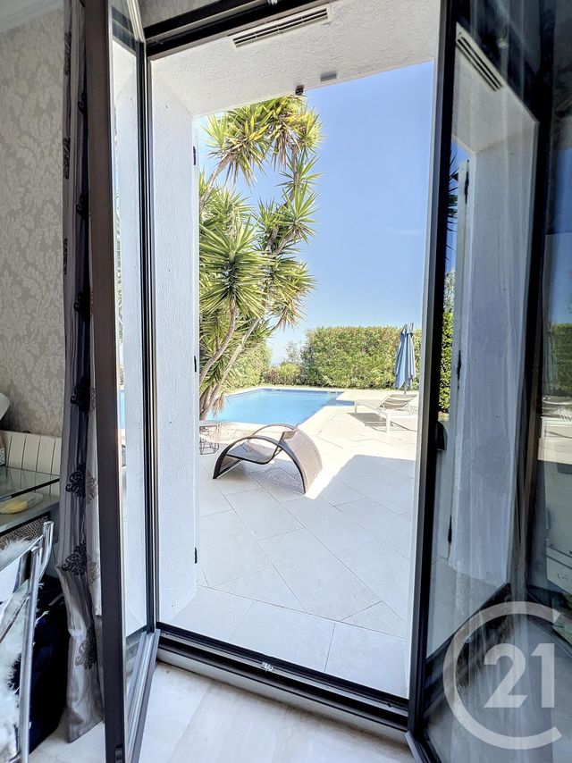 maison à vendre - 5 pièces - 161.0 m2 - VILLENEUVE LOUBET - 06 - PROVENCE-ALPES-COTE-D-AZUR - Century 21 Marina Baie Des Anges